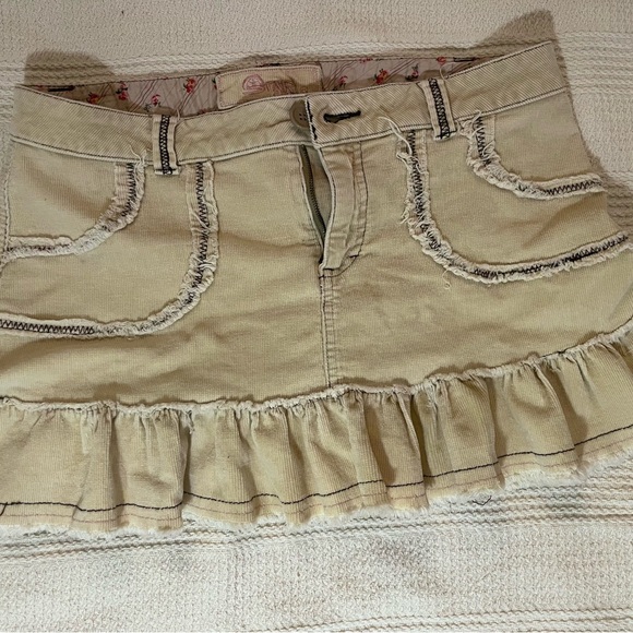 Tan Ruffled Mini Skirt - Picture 4 of 7